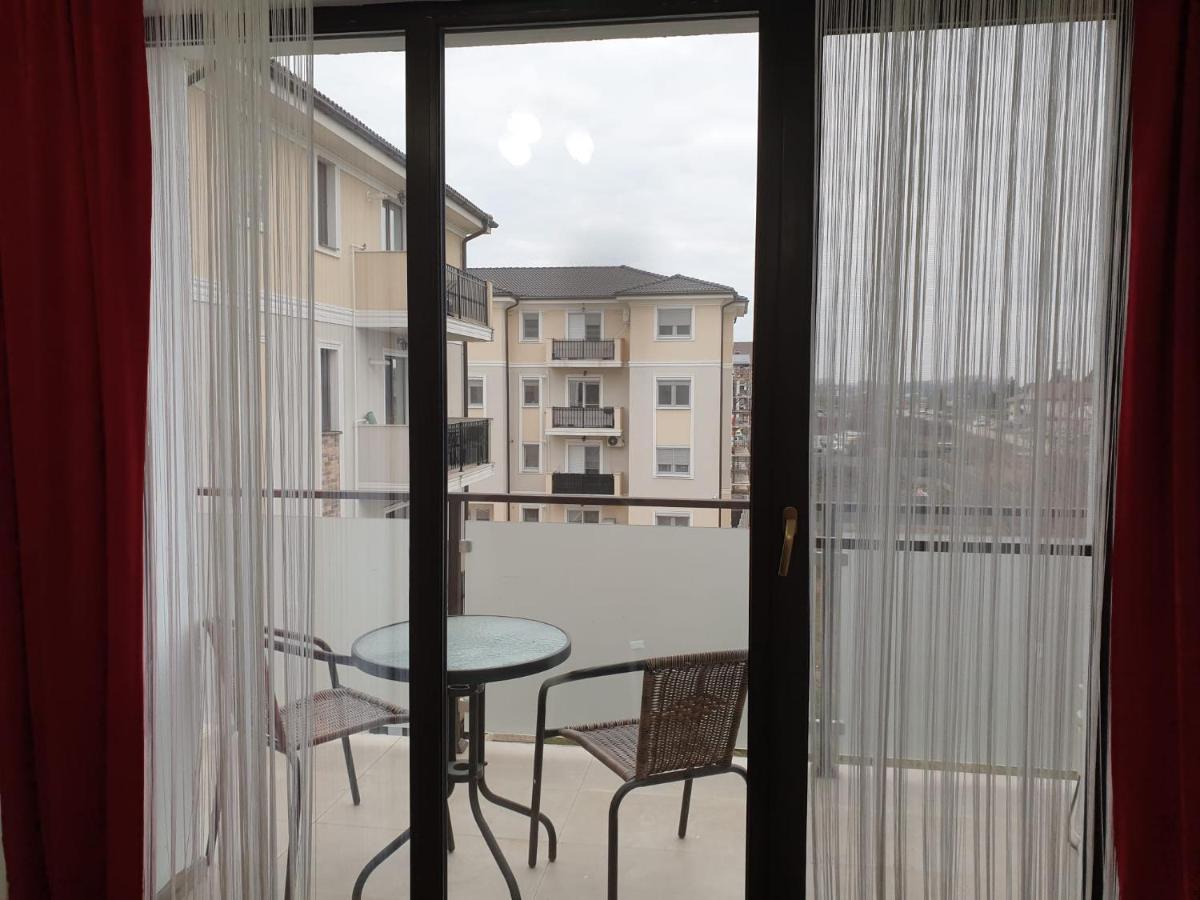 Apartament Adriana Apartment Giroc Exterior foto